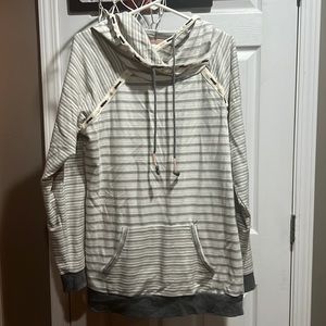 Hoodie/sweatshirt gently used